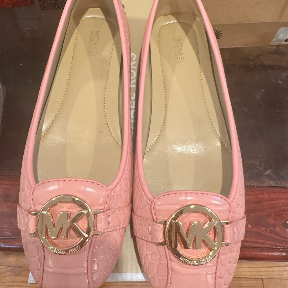 Michael Kors Pink Croc-Embossed MK Logo Leather Flats NEW